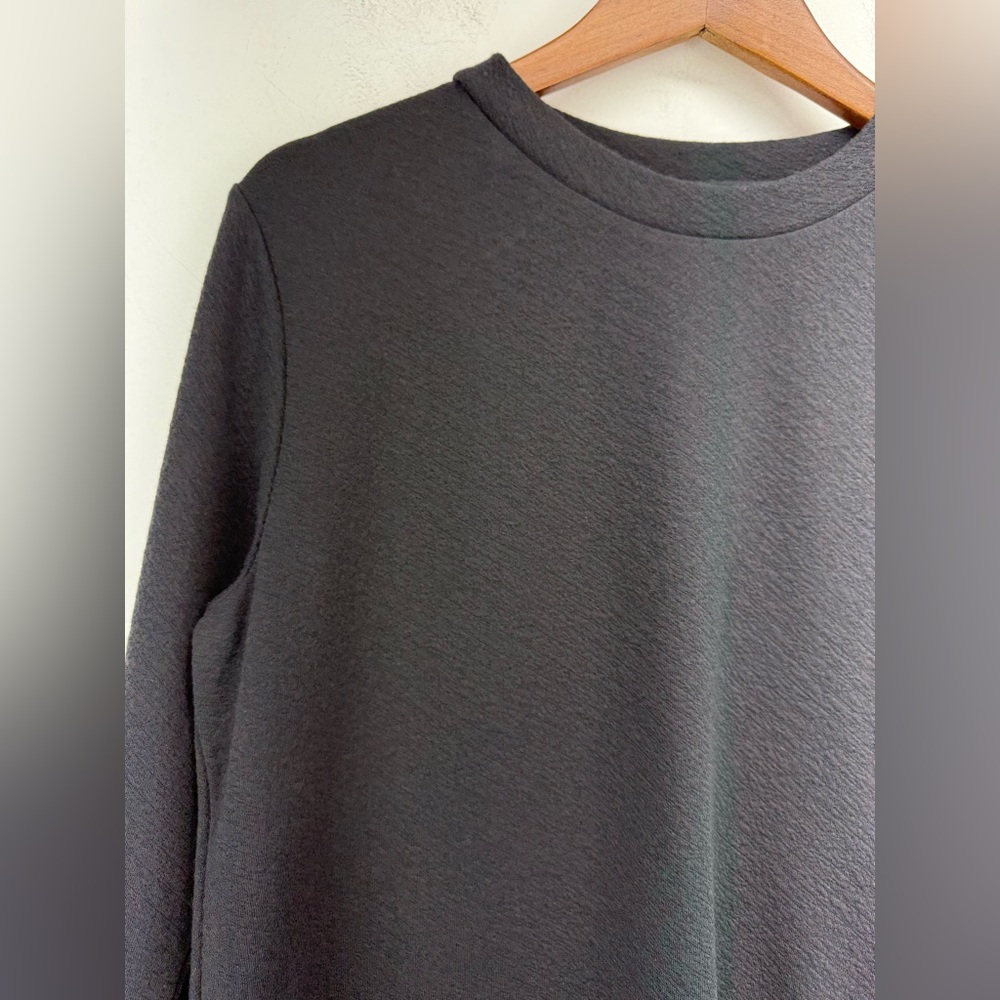 Avia size Medium Women’s Black Textured Long Sleeve Tee NWT - Picture 2 of 5